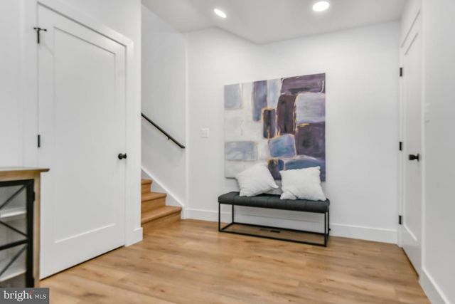 608 LAURA DR, Falls Church, VA 22046