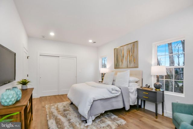 608 LAURA DR, Falls Church, VA 22046