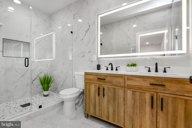 608 LAURA DR, Falls Church, VA 22046