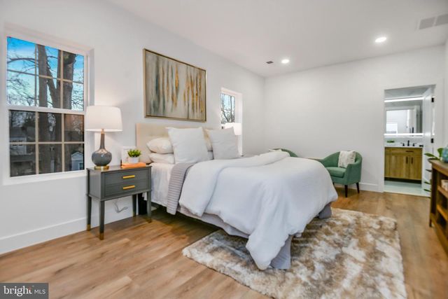 608 LAURA DR, Falls Church, VA 22046