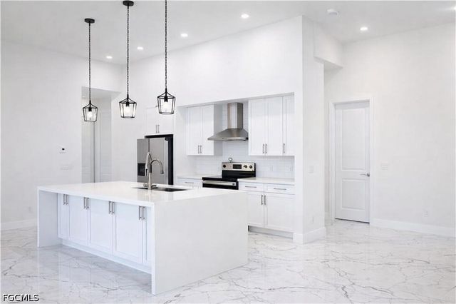 2751 NW 42nd PL, Cape Coral, FL 33993