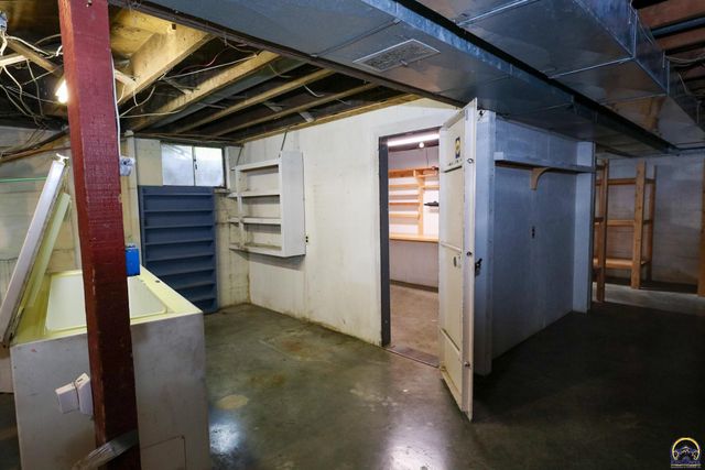 1777 Road B5, Emporia, KS 66801