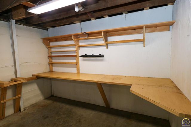 1777 Road B5, Emporia, KS 66801