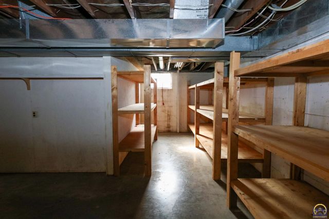 1777 Road B5, Emporia, KS 66801