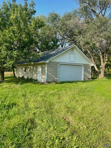 1777 Road B5, Emporia, KS 66801