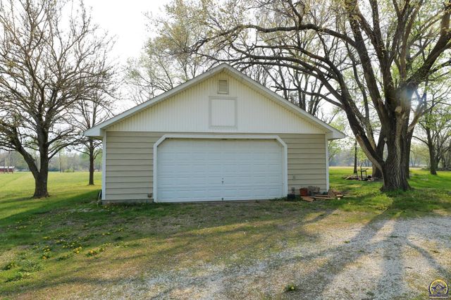 1777 Road B5, Emporia, KS 66801
