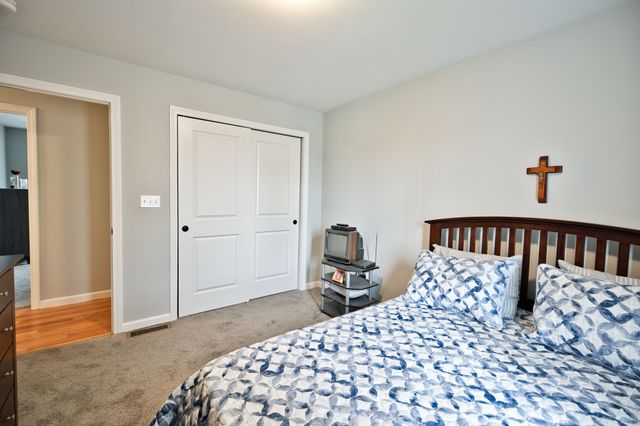 53 Pulaski St, Fall River, MA 02721