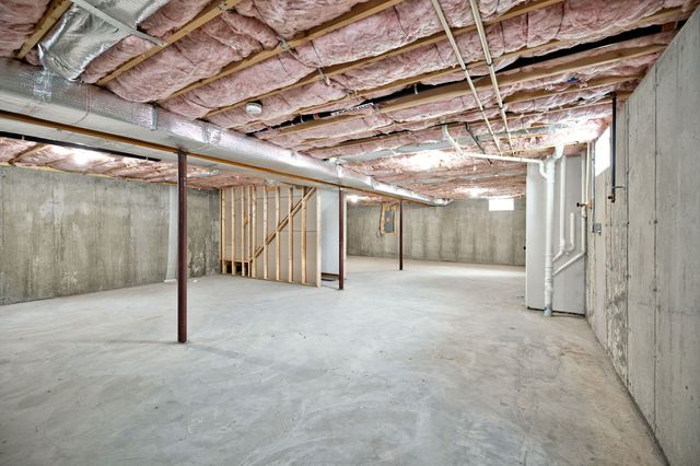 53 Pulaski St, Fall River, MA 02721