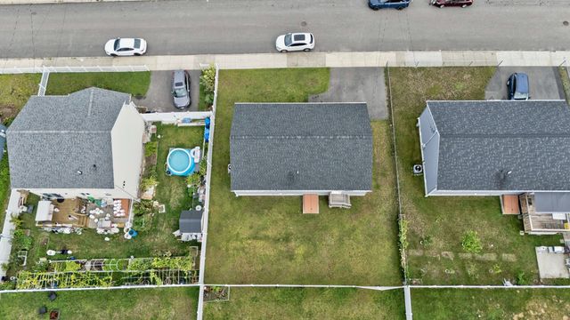 53 Pulaski St, Fall River, MA 02721
