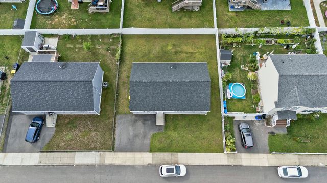 53 Pulaski St, Fall River, MA 02721