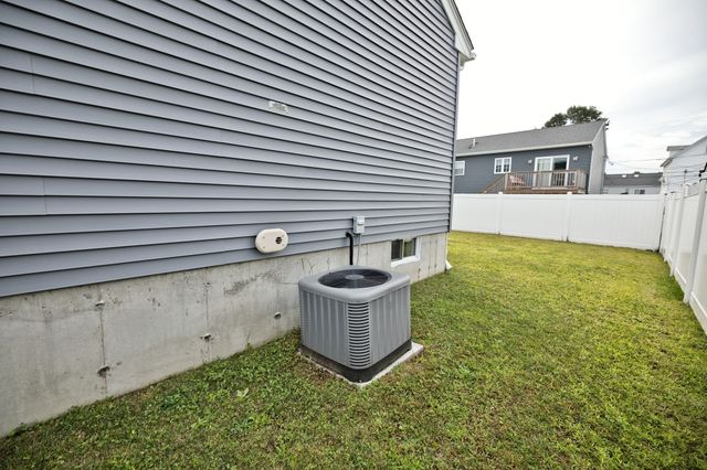 53 Pulaski St, Fall River, MA 02721