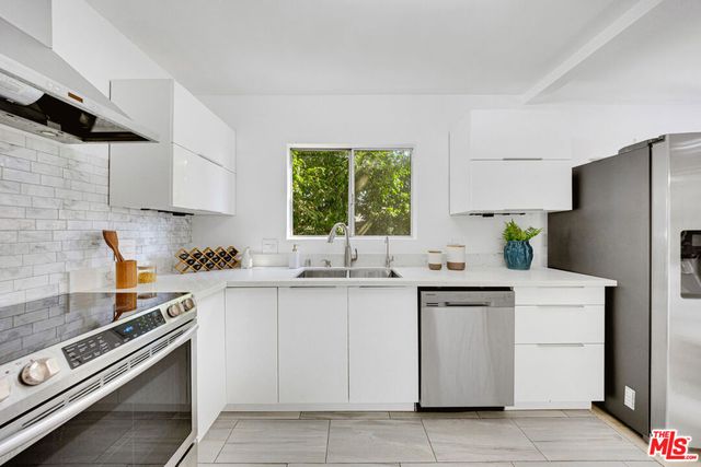 1632 Camden Avenue 203, Los Angeles, CA 90025