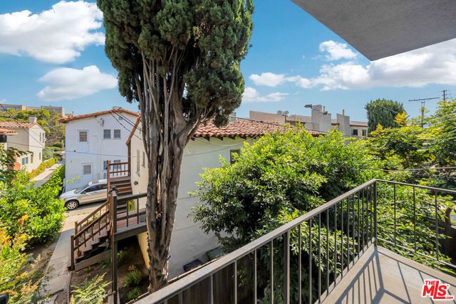 1632 Camden Avenue 203, Los Angeles, CA 90025