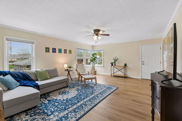 235 Dakota Street, West Saint Paul, MN 55118