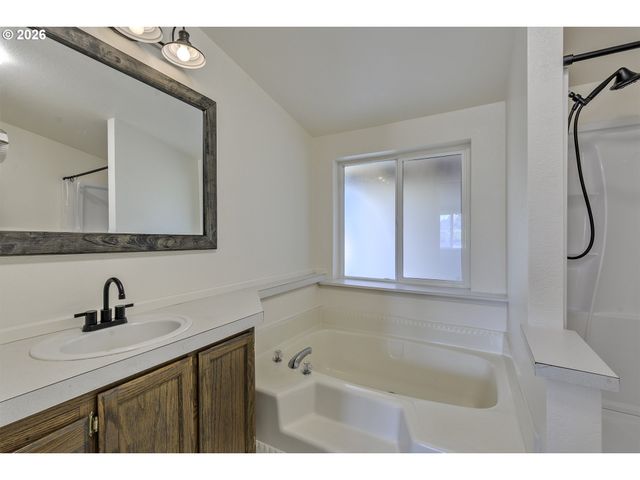 1949 Se PALMQUIST Rd 64, Gresham, OR 97080
