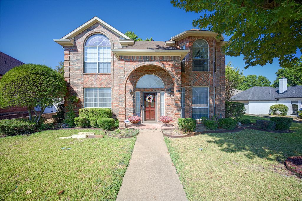 105 Boulder Creek Drive, Desoto, TX 75115 — exterior