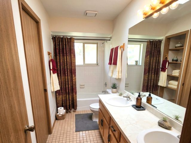 4050 Russet Way, Country Club Hills, IL 60478