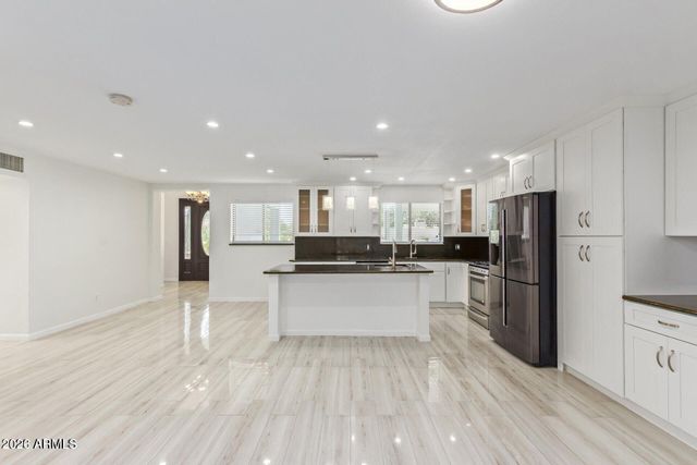 1212 E Mclellan Boulevard, Phoenix, AZ 85014