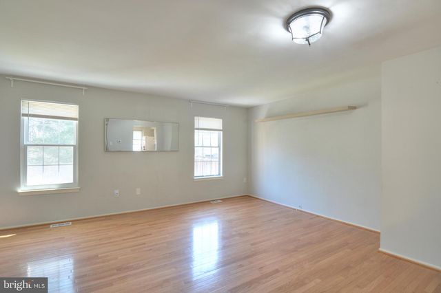 3 BIRDSEYE CT, Germantown, MD 20874