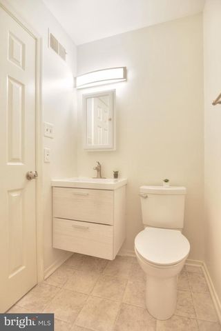 3 BIRDSEYE CT, Germantown, MD 20874