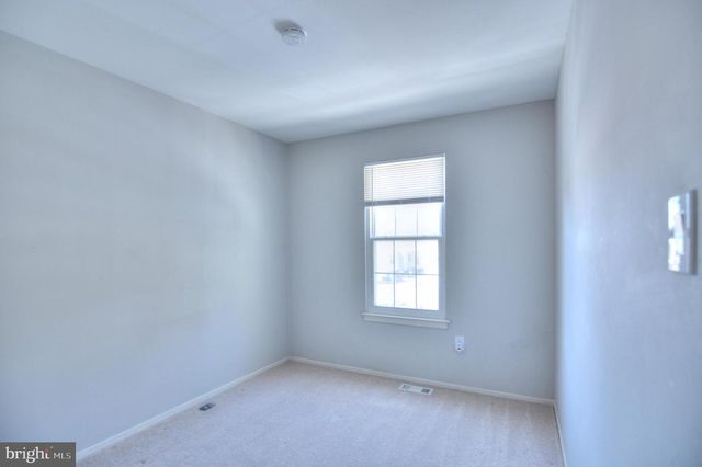 3 BIRDSEYE CT, Germantown, MD 20874
