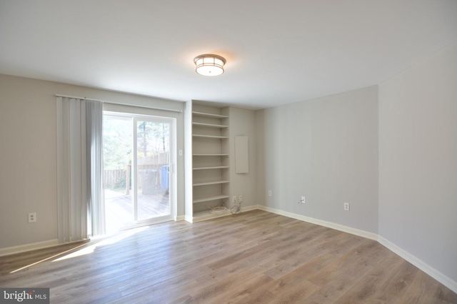 3 BIRDSEYE CT, Germantown, MD 20874