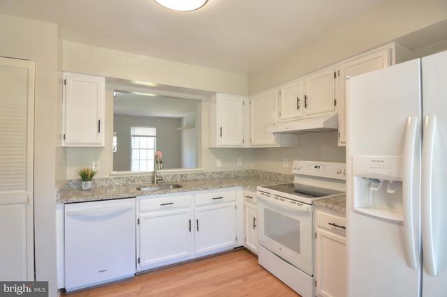 3 BIRDSEYE CT, Germantown, MD 20874