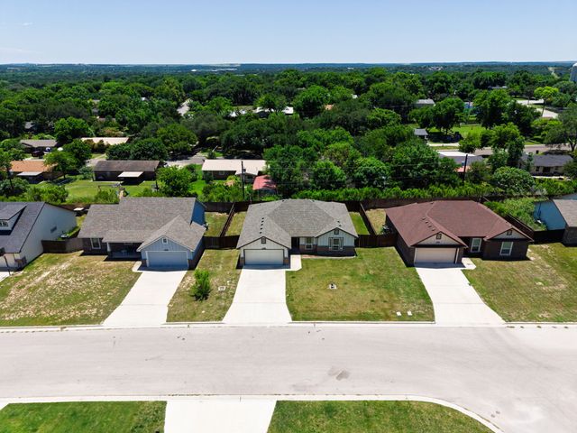 1124 Limestone Drive, Lampasas, TX 76550