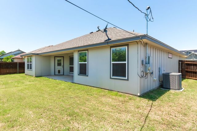 1124 Limestone Drive, Lampasas, TX 76550