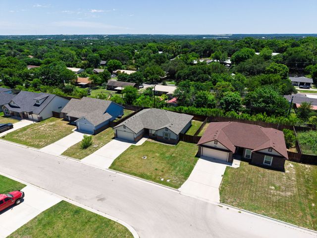 1124 Limestone Drive, Lampasas, TX 76550