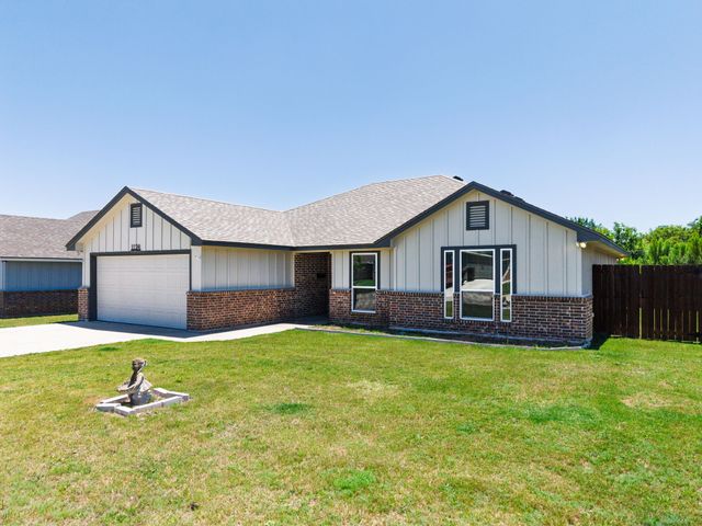1124 Limestone Drive, Lampasas, TX 76550
