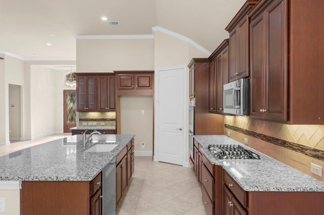 8 S Elderberry Trail, Montgomery, TX 77316