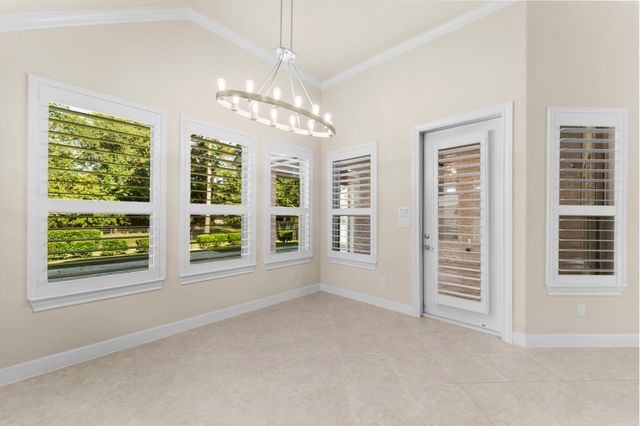 8 S Elderberry Trail, Montgomery, TX 77316