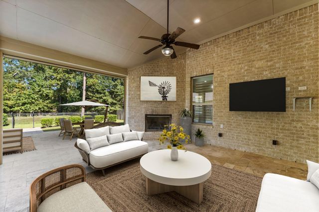 8 S Elderberry Trail, Montgomery, TX 77316