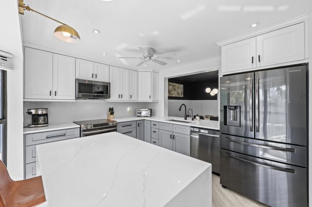 13400 Bedford Mews Court, Wellington, FL 33414