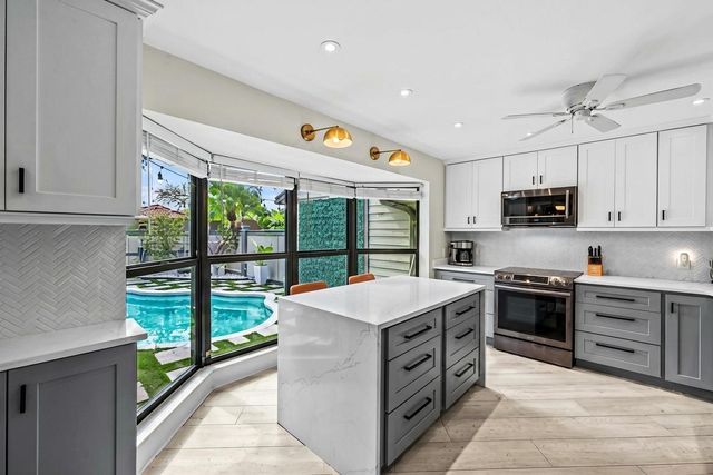 13400 Bedford Mews Court, Wellington, FL 33414