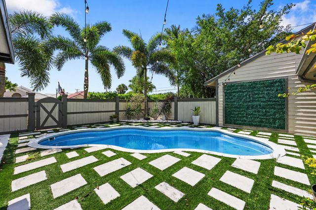 13400 Bedford Mews Court, Wellington, FL 33414