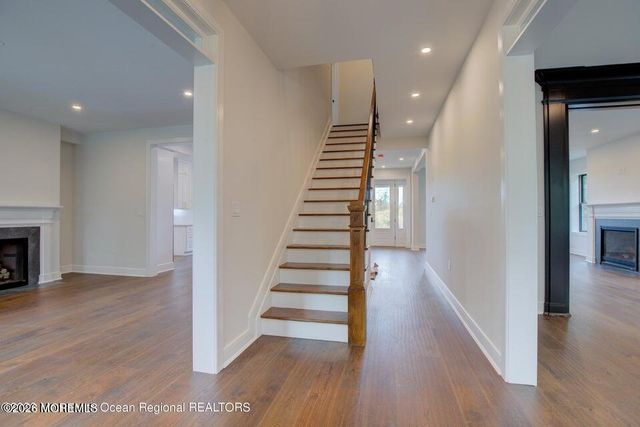 3 Blue Marl Lane, Marlboro, NJ 07746