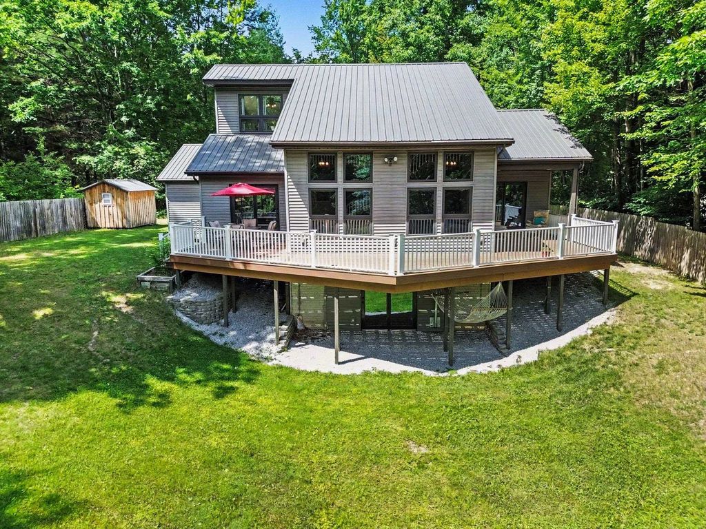 2917 W Howard Road, Beaverton, MI 48612