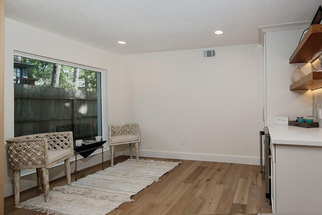 16 Crinkleroot Court, The Woodlands, TX 77380