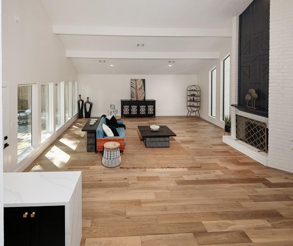 16 Crinkleroot Court, The Woodlands, TX 77380