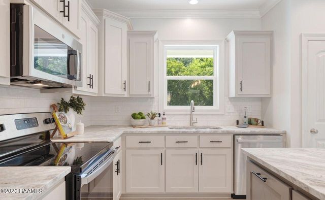 188 Emerite Drive, Lafayette, LA 70506