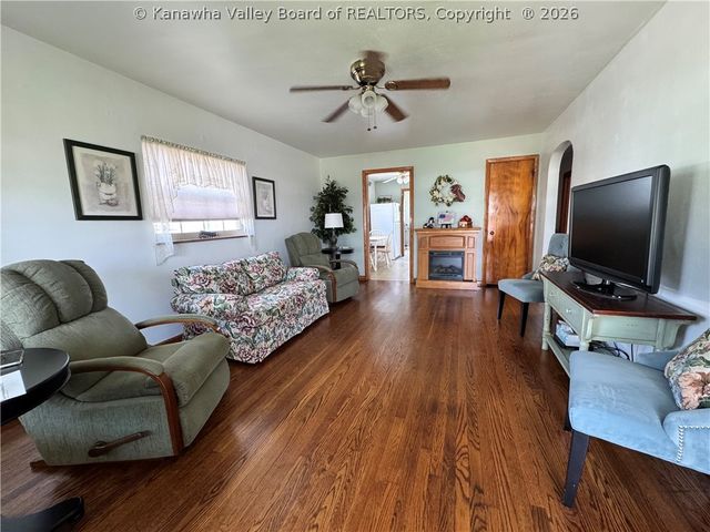 2609 Washington Avenue, St Albans, WV 25177