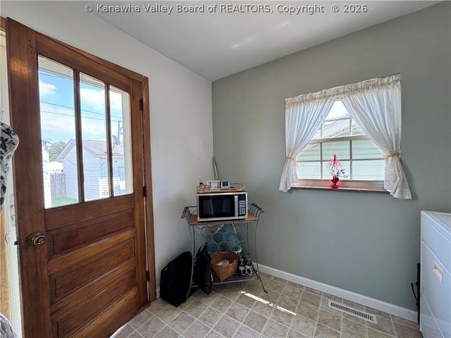 2609 Washington Avenue, St Albans, WV 25177
