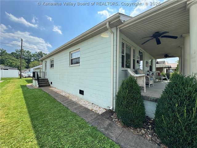 2609 Washington Avenue, St Albans, WV 25177