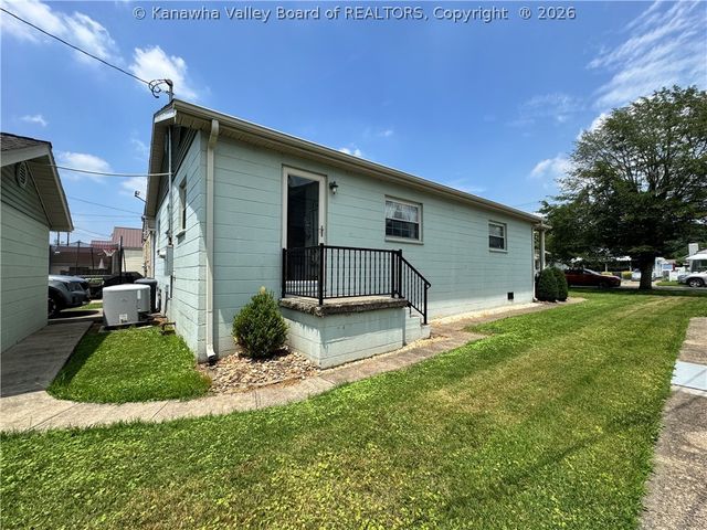 2609 Washington Avenue, St Albans, WV 25177
