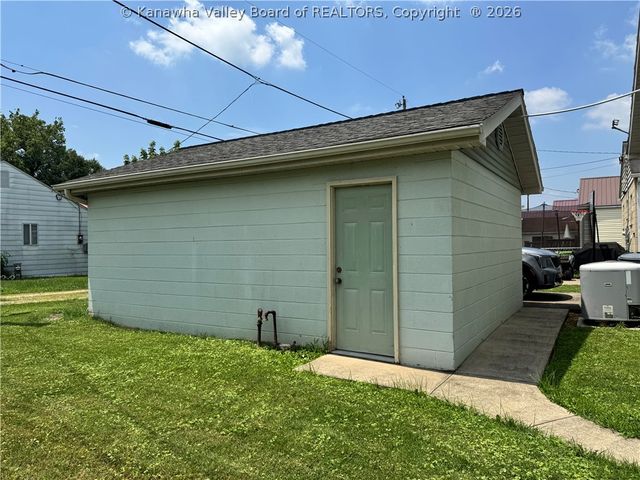 2609 Washington Avenue, St Albans, WV 25177