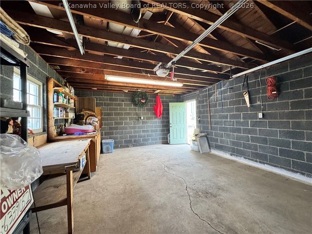 2609 Washington Avenue, St Albans, WV 25177