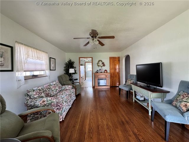 2609 Washington Avenue, St Albans, WV 25177