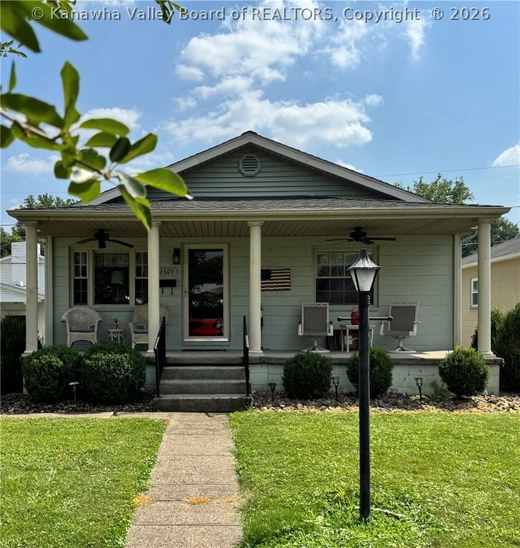 2609 Washington Avenue, St Albans, WV 25177